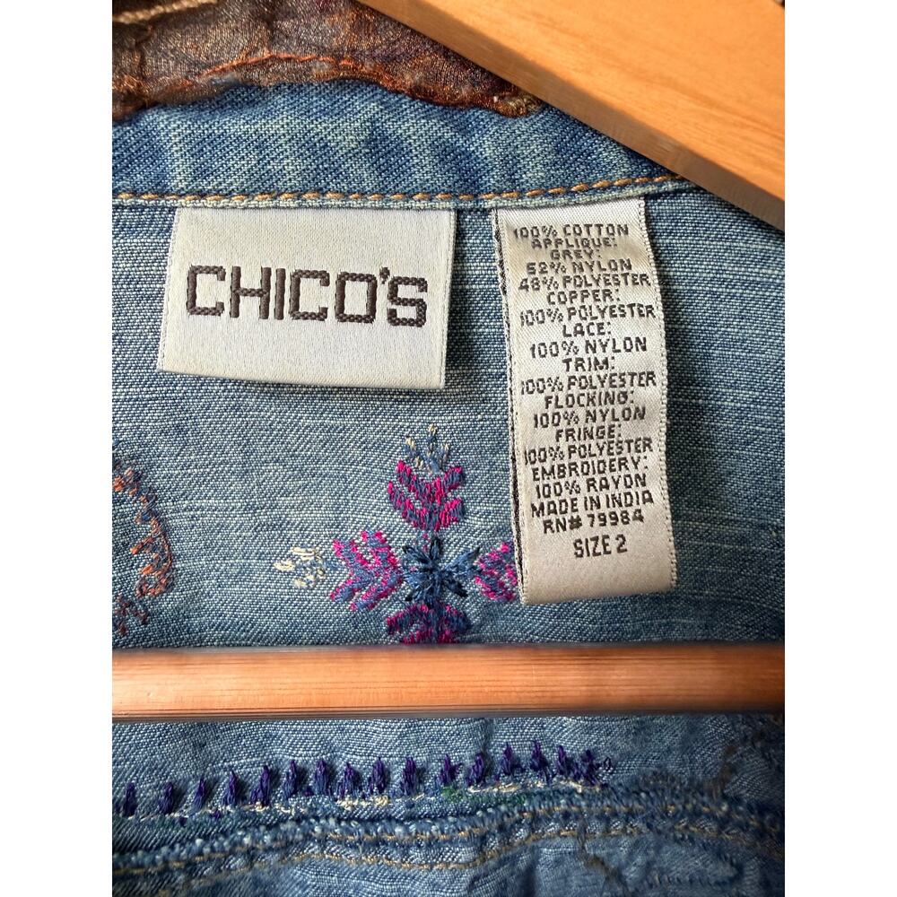 Chicos Vintage Patchwork Denim Trucker Jacket Artsy Unique Mixed Media Size 2 - Picture 3 of 11
